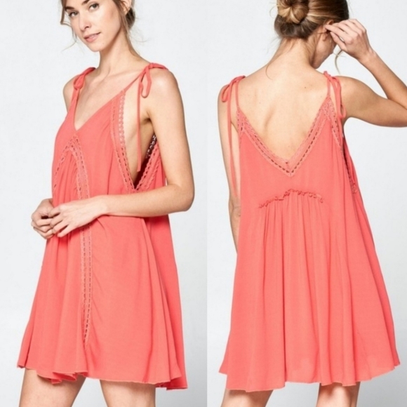 🆕️ Boho Style Adjustable Tie Strap V-Neck Dress - Picture 1 of 2